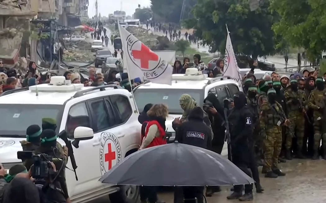 Red Cross Escorts Released Hostages Shoham and Mengistu to IDF Forces in Gaza